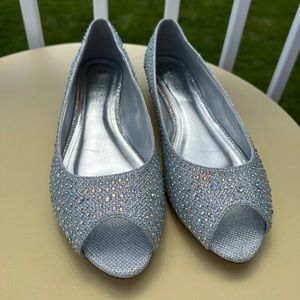 Michaelangelo Silver Sparkle Peep Toe Shoe Size 11